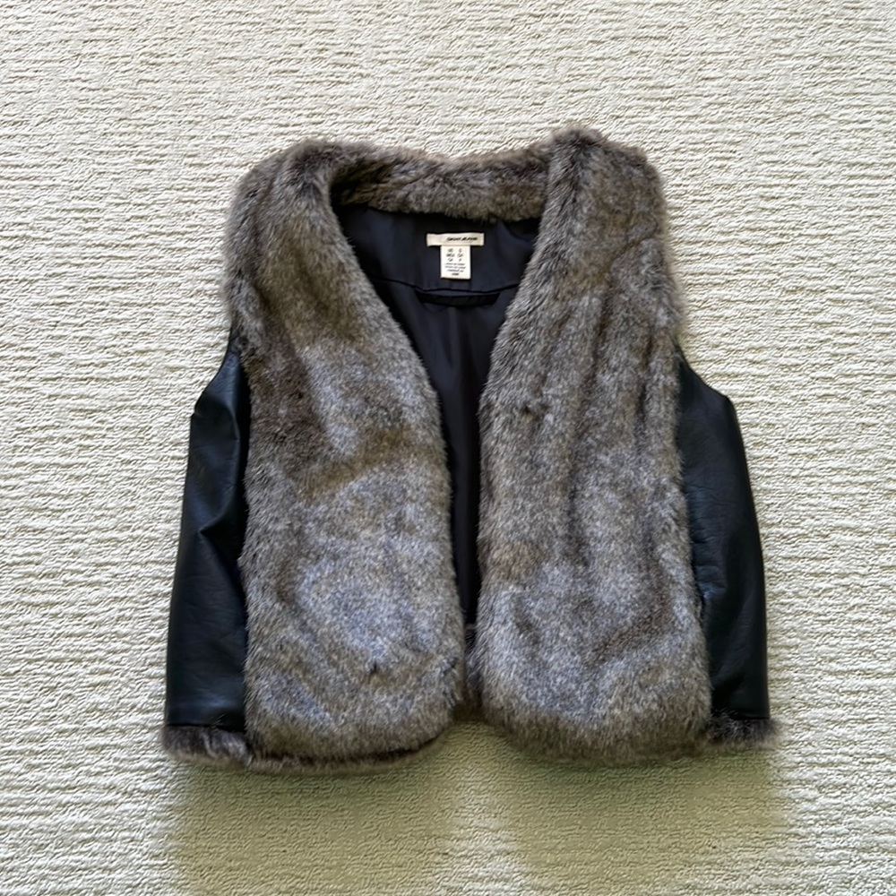 DKNY faux fur & leather vest, gorgeous coloring size small